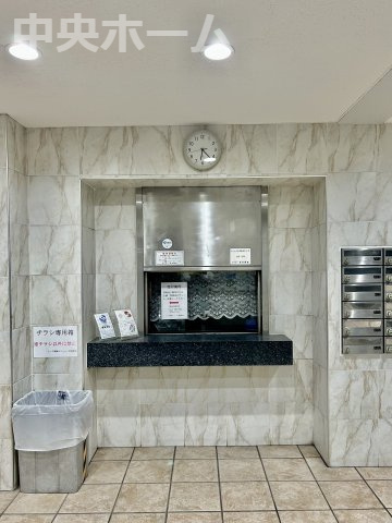 トーア南砂マンションの現況写真|受付(管理人室)。