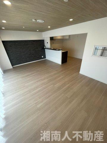 ルックハイツ江ノ島の居間・リビング|使いやすいリビングです