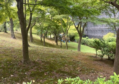 【庭】 | シーアイハイツ町田Ｇ棟 | 物件によっては、入居者が個人的に使用できる専用庭がついているものもあります。また、住宅の中にある土間の部分を庭と呼ぶこともあります。庭の用途は住む人によって変わり、それによってデザインもさまざまです。