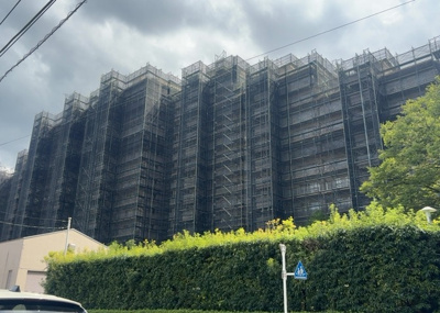 【現況写真】 | シーアイハイツ町田Ｇ棟 | 眺望の良さを楽しめるダイニングキッチンで家族団らんの時間を過ごしてはいかがでしょうか。バルコニーから見える景色を家族で眺める時間は、時間が経つのを忘れてしまいそうですね。是非、現地を見に行きましょう！