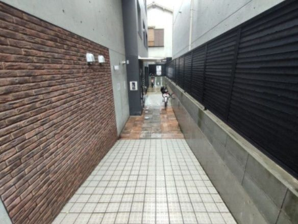 ＬＩＶＡＲＴ 　ＳＥＡＳＯＮ幡ヶ谷のエントランス