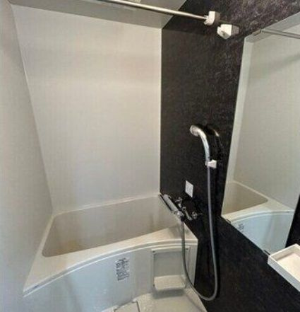 ＬＩＶＡＲＴ 　ＳＥＡＳＯＮ幡ヶ谷の浴室