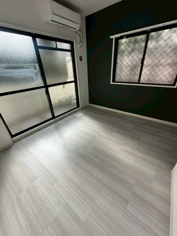 ジョイフル武庫川の洋室