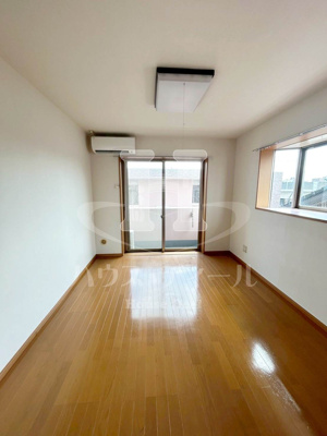 【居間・リビング】 | ヴィーノⅡ | 使いやすいリビングです