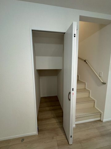 函南町塚本　新築戸建　全2棟　A棟　　の内装