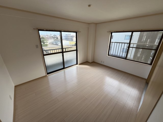 マンション北川の洋室