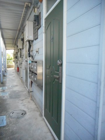 あるゾウパレス松本町の玄関|ゆったりとした玄関です