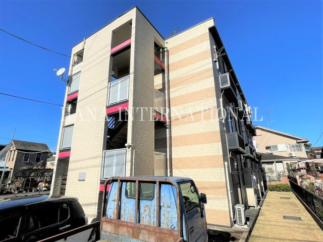 レオパレス紅葉の外観