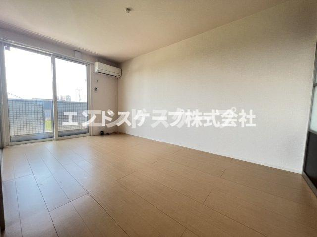 グレイスリーフの居間・リビング|高崎、前橋のお部屋探しはエンドスケープまで！お客様の理想お聞かせ下さい♪