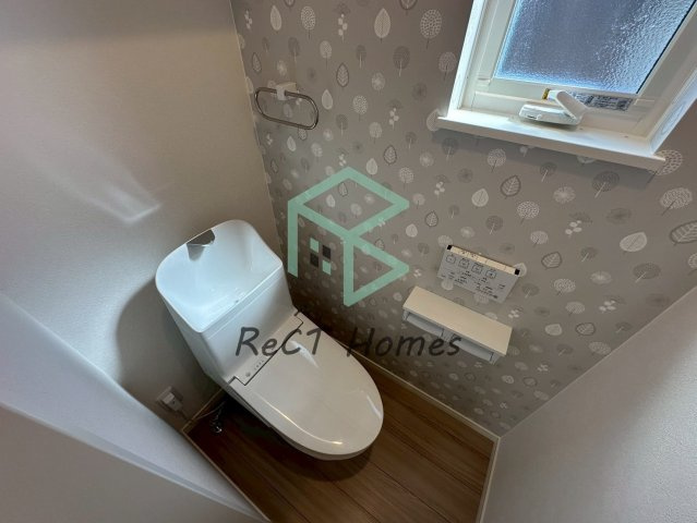 姫路市新在家１丁目の新築一戸建のトイレ