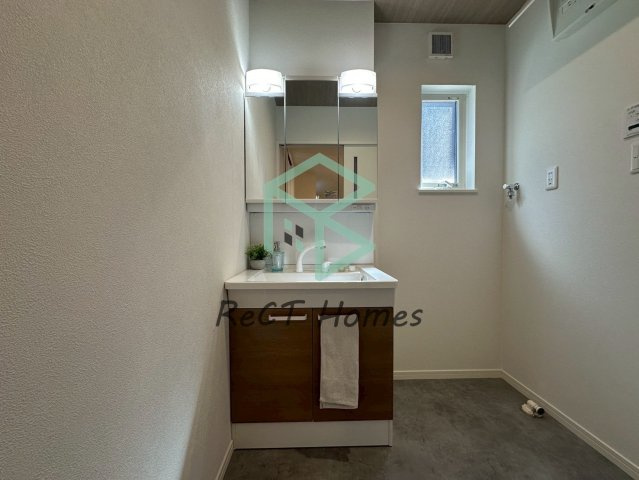 姫路市新在家１丁目の新築一戸建の洗面所