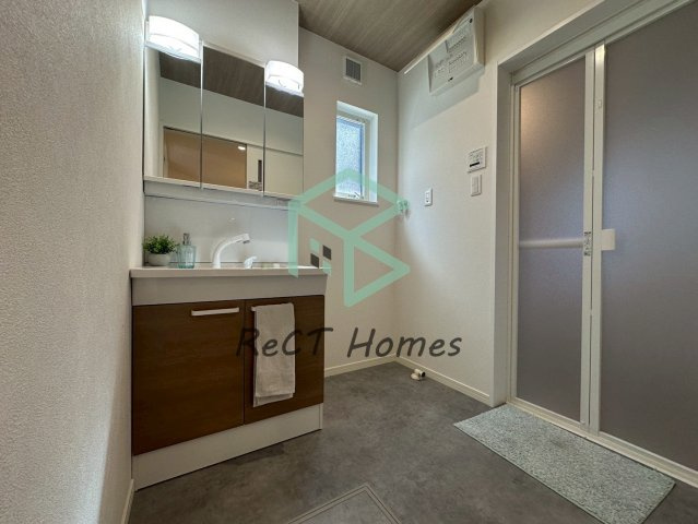 姫路市新在家１丁目の新築一戸建の洗面所