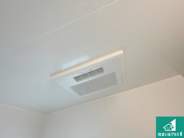 神戸市北区甲栄台　新築一戸建ての冷暖房・空調設備|四季を通して快適なバスライフをお手伝いする浴室暖房乾燥機！浴室の乾燥・暖房・涼風・換気はもちろん、２４時間換気にも対応！