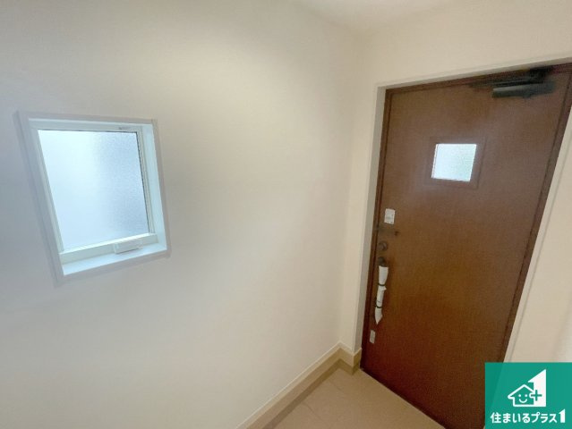 神戸市北区甲栄台　新築一戸建ての玄関|シューズボックスにはたくさんの靴が収納できるので玄関周りはいつもスッキリ！ご家族が増えても安心！