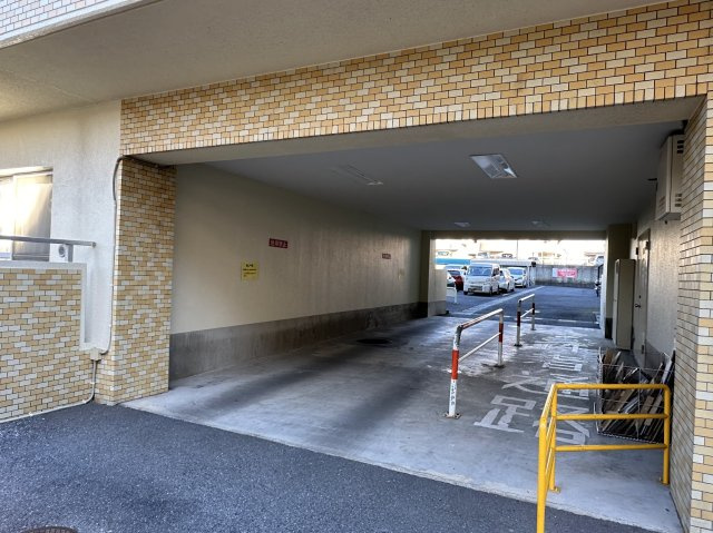 さいたま市桜区西堀２丁目の賃貸マンションのロビー