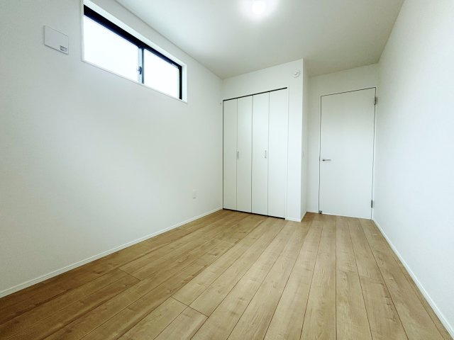 豊島区上池袋3丁目 全3棟 2号棟の洋室|3階5.1帖洋室は2面開口の明るく快適なお部屋です