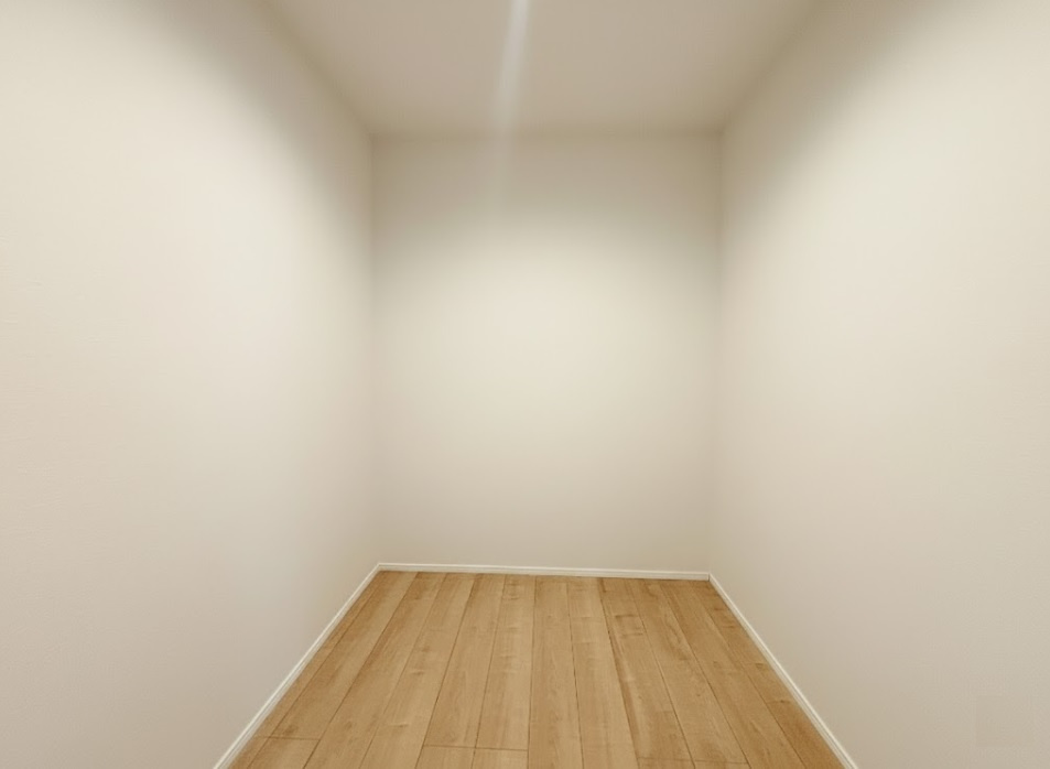 豊島区上池袋3丁目 全3棟 2号棟の収納|季節衣類など収納できる大型WIC