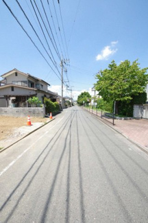 【前面道路含む現地写真】 | 【仲介手数料無料！！】八王子市元本郷町４丁目　建築条件付き売地（全１区画）No.1　3190万円
