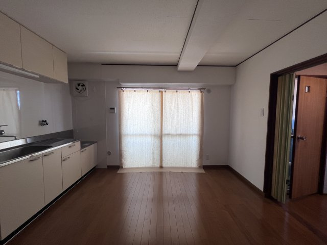 赤峯マンションの居間・リビング