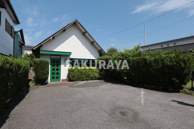 有楽町貸テナントSTの駐車場