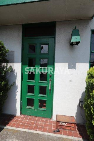 有楽町貸テナントSTの玄関