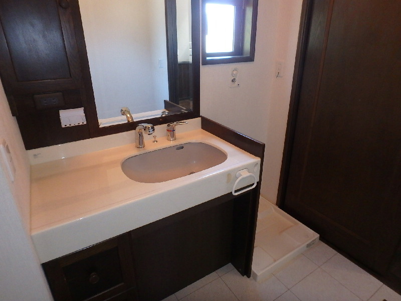 S1575H 須崎高台美築住宅の独立洗面台