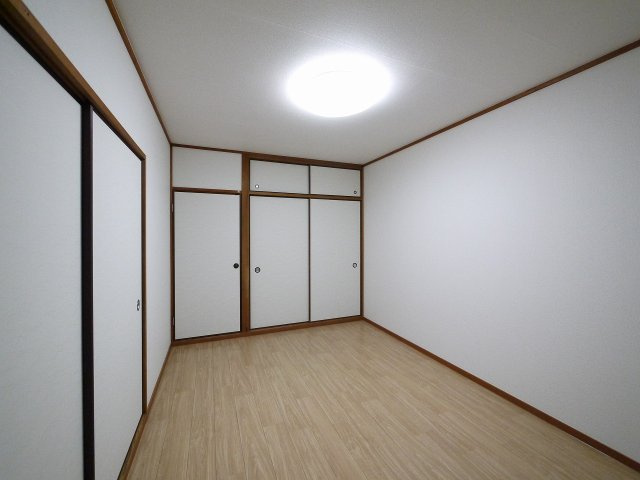 サニーハイツ朝日ヶ丘Bの内装|過ごしやすい室内です