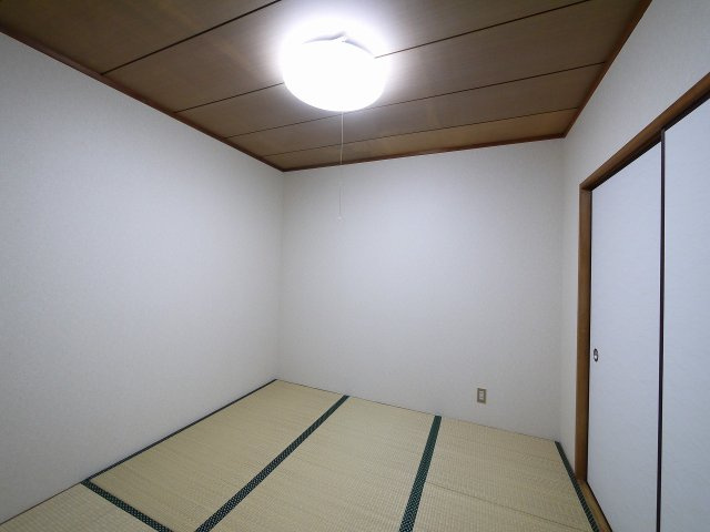 サニーハイツ朝日ヶ丘Bの内装|おしゃれな内装です