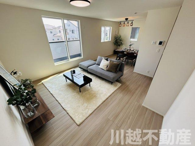 それぞれのご家族の個性にあった住まい探しをの居間・リビング|買主様を支えるプロがいる