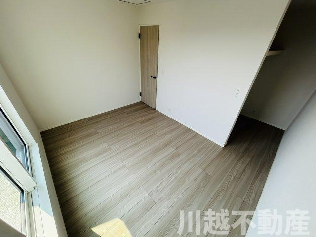 それぞれのご家族の個性にあった住まい探しをの洋室|当店は最寄り駅から徒歩圏内です