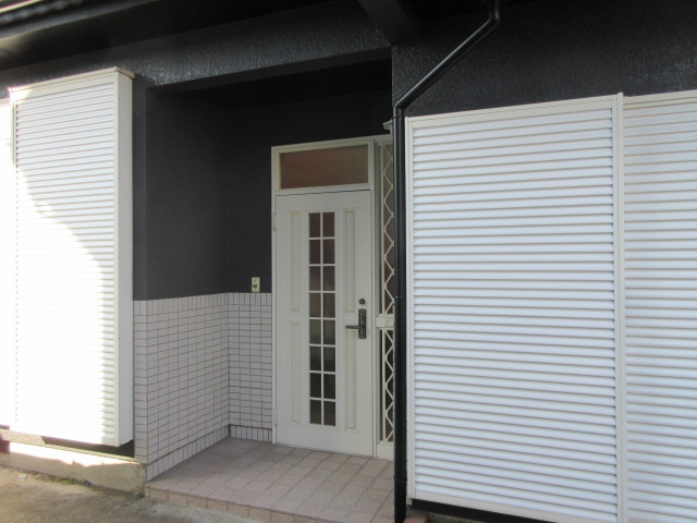 中古戸建　熊谷市押切2546-22（リフォーム住宅）の玄関