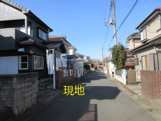 中古戸建　熊谷市押切2546-22（リフォーム住宅）の前面道路含む現地写真