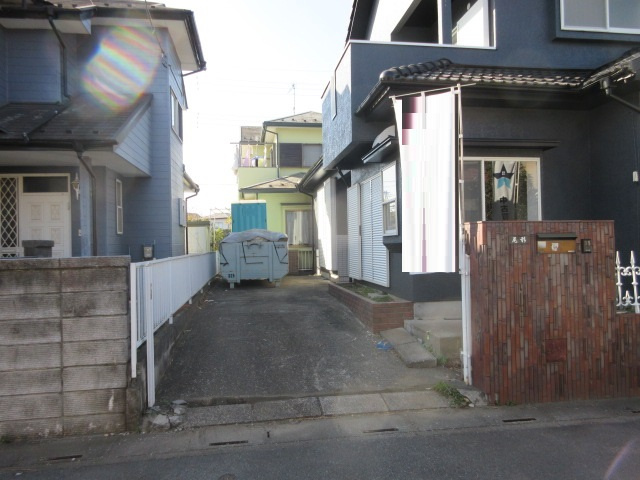 中古戸建　熊谷市押切2546-22（リフォーム住宅）の駐車場