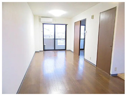 天童市　一棟アパートの居間・リビング