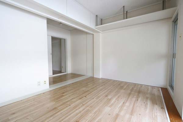 ビレッジハウス下更地2号棟の居間・リビング|ビレッジハウスの同一物件・同一タイプの間取りの写真です