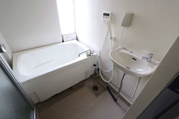 ビレッジハウス下更地2号棟の浴室|ビレッジハウスの同一物件・同一タイプの間取りの写真です