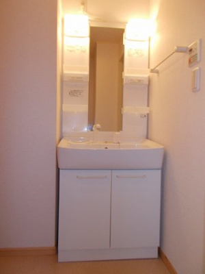 【洗面所】 | グランデＨ＆Ｍ木村　Ⅱ | 忙しい朝には欠かせない洗面所です