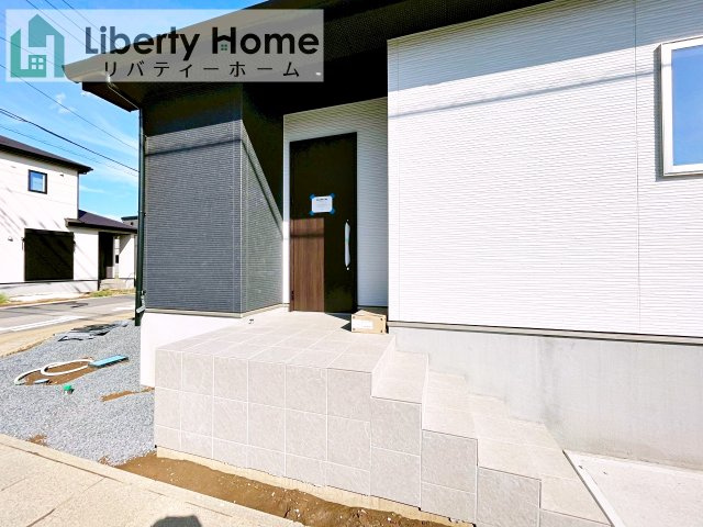 牛久市牛久町7期　新築戸建　1号棟のエントランス