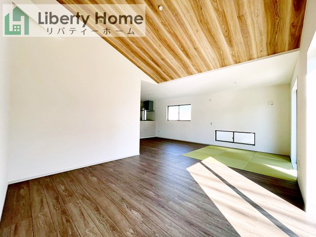 牛久市牛久町7期　新築戸建　1号棟の居間・リビング