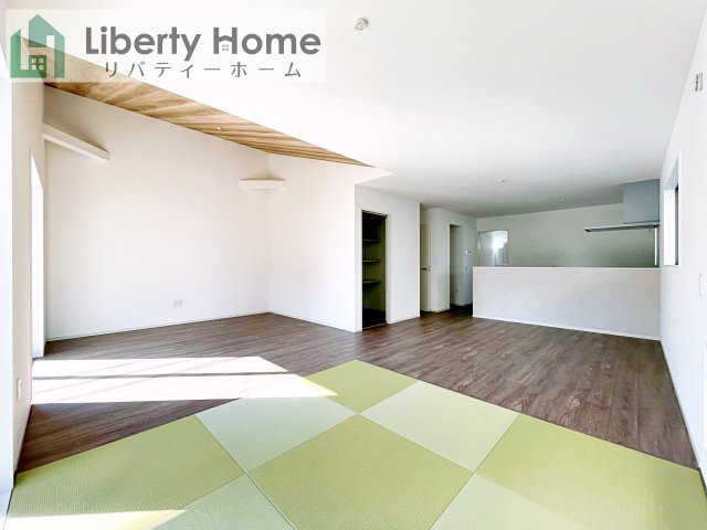 牛久市牛久町7期　新築戸建　1号棟の居間・リビング