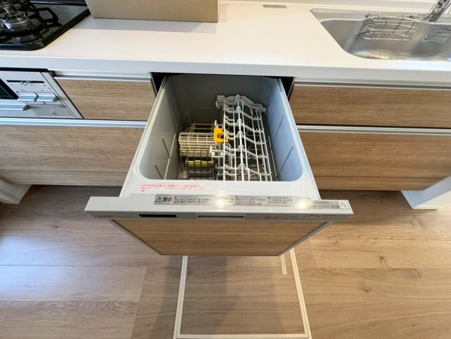 ーBloomーブルームー小倉北区今町2丁目2期　【小倉北区　新築戸建て】のキッチン|後片付けもラクラクな食器洗乾燥機付　　【小倉北区　新築戸建て】