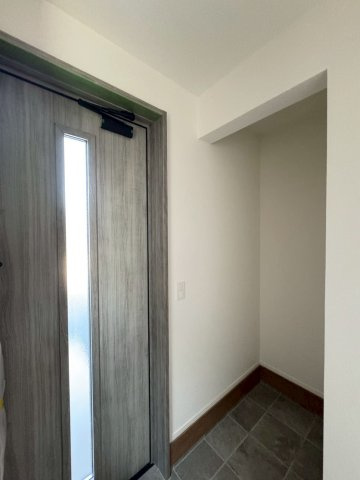 ーBloomーブルームー小倉北区今町2丁目2期　【小倉北区　新築戸建て】の収納|ベビーカーなどそのまま収納できるシューズクロークもあり便利♪