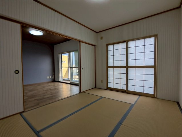 エステート治水の玄関