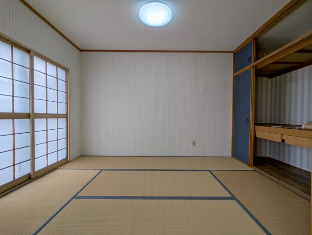 エステート治水の内装