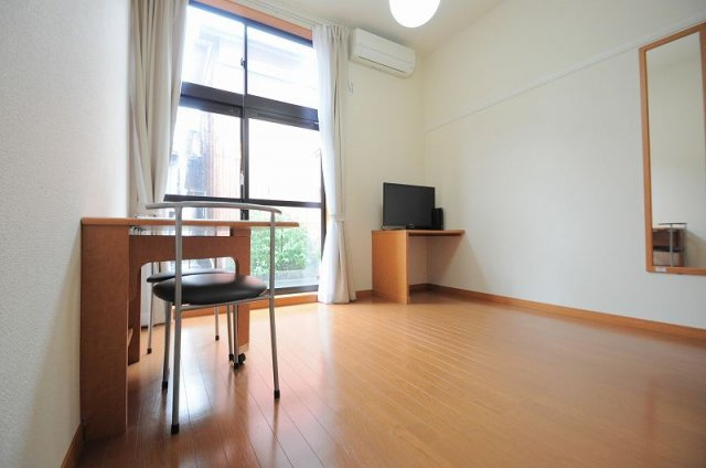 レオパレスゆう　藤ノ木の寝室|お部屋によって設備が異なる場合がございます