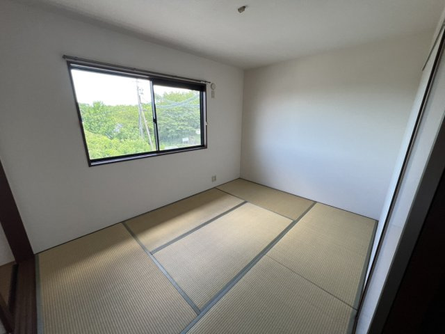 メゾン・ソレイユA・Bの和室