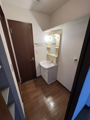 メゾン・ソレイユA・Bの脱衣所