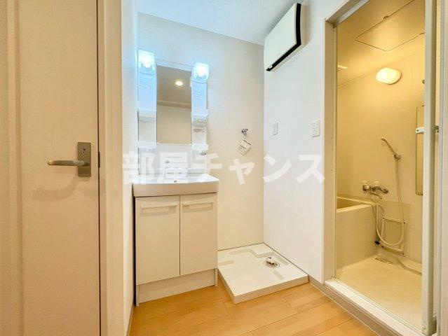 ベル花の木の洗面所