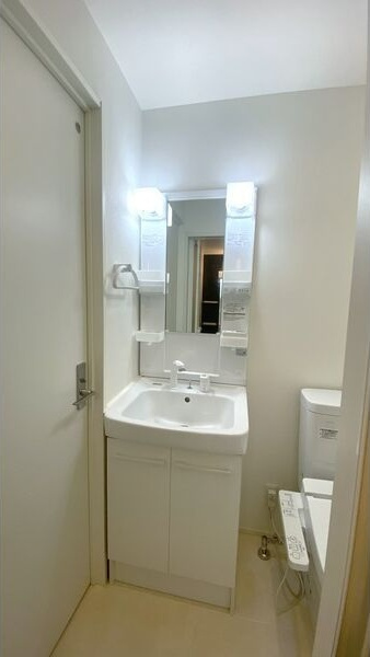 HK2 westの洗面所