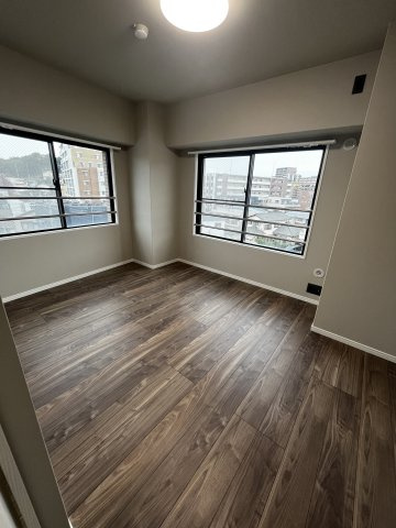 エテルナ高取2の洋室